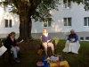 a3_im_licht_beim_abendgebet_img-20200713_1