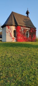 Die Gnadenkapelle im Herbstkleid